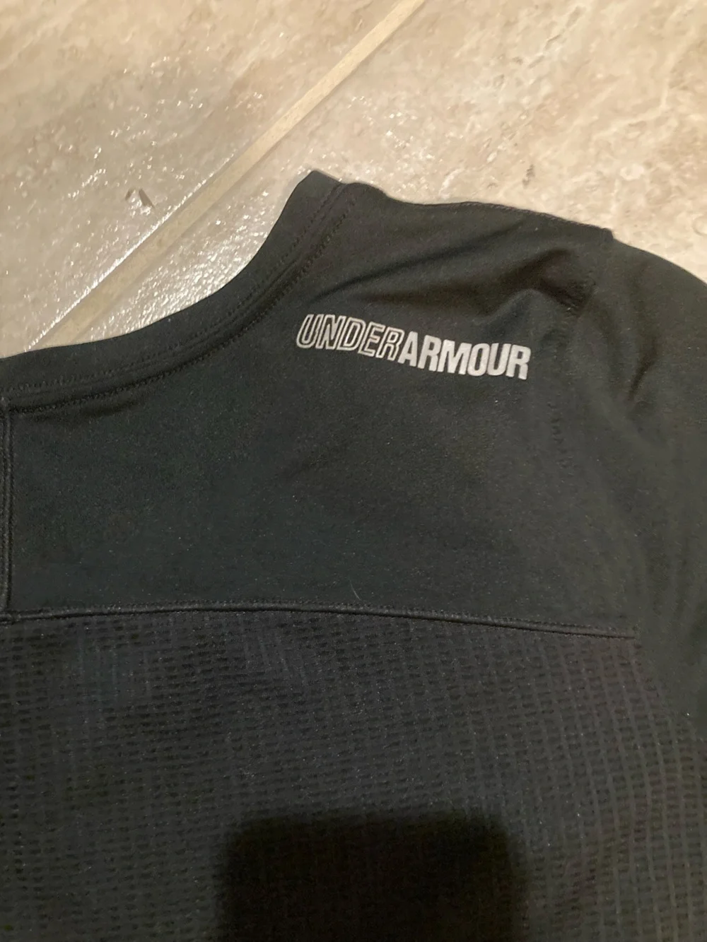 Under Armour Black Long-Sleeve Performance Shirt - Picture 3 of 3